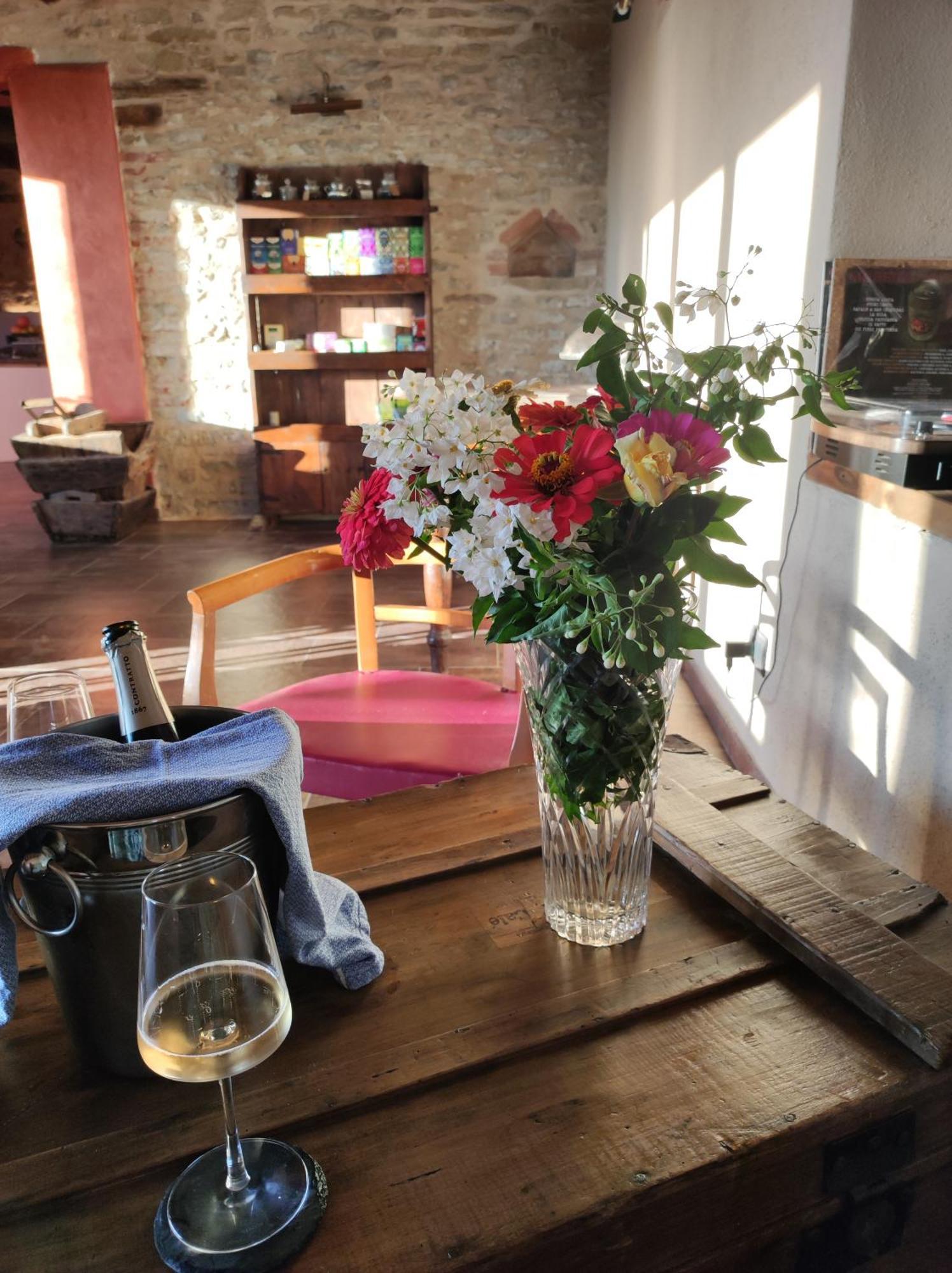 Casa Vecchia Bed&Breakfast Bossolasco Ngoại thất bức ảnh
